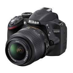 Nikon D3200 Appareil photo numérique Reflex 24.2 Kit Objectif AF-S DX 18-55 mm Noir